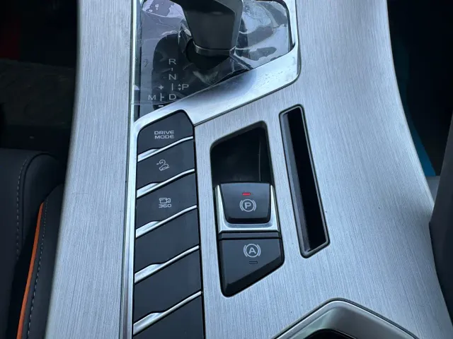 Geely Binyue — Фото автомобиля 24