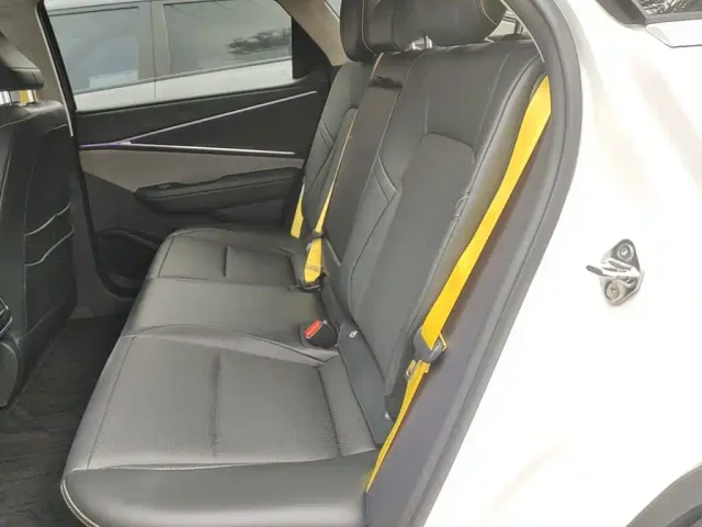 Toyota bZ5 — Фото автомобиля 16