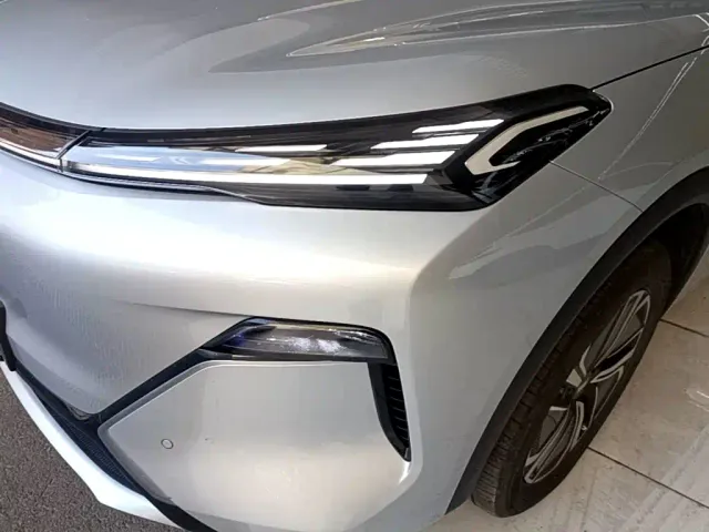 Geely Galaxy Starship 7 EM-i — Фото автомобиля 23