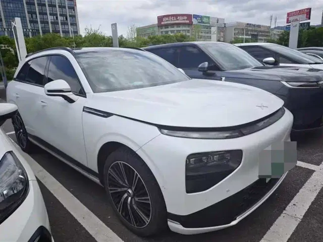 Xpeng G9 — Фото автомобиля 2