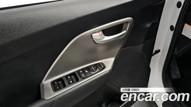 Kia Niro Niro Plus Air — Фото автомобиля 17