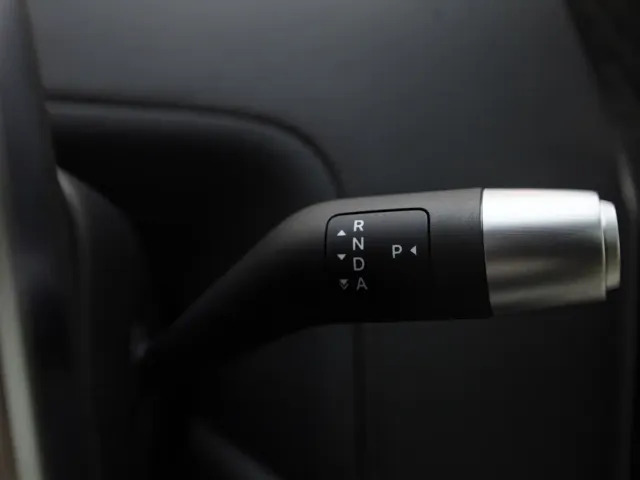 Li Auto L8 — Фото автомобиля 22