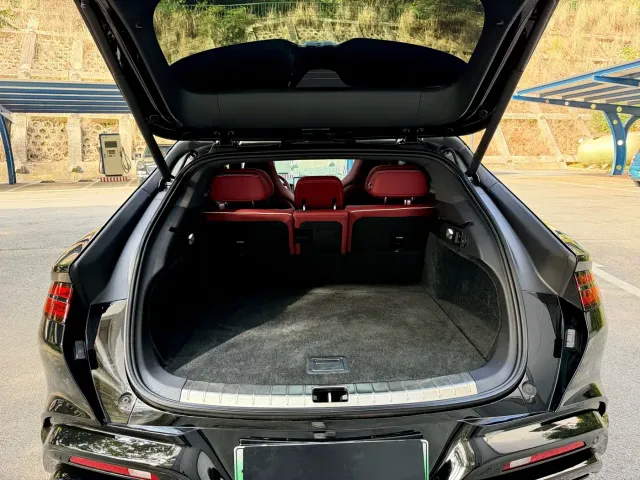 Denza Z9GT — Фото автомобиля 14