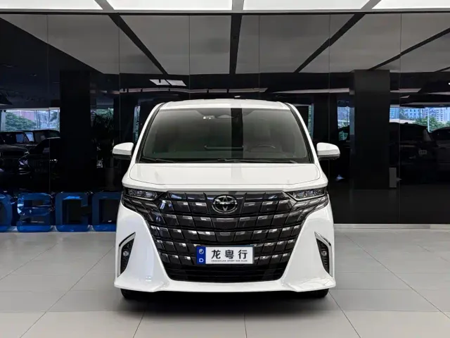 Toyota Alphard — Фото автомобиля 2