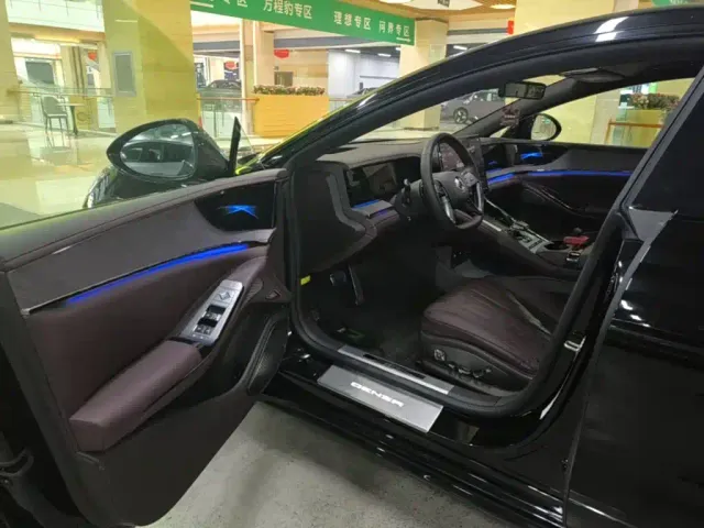 Denza Denza Z9GT 2024 Model 1100 AWD Max Edition — Фото автомобиля 15