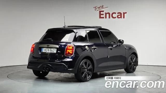 Mini Cooper — Фото автомобиля 2