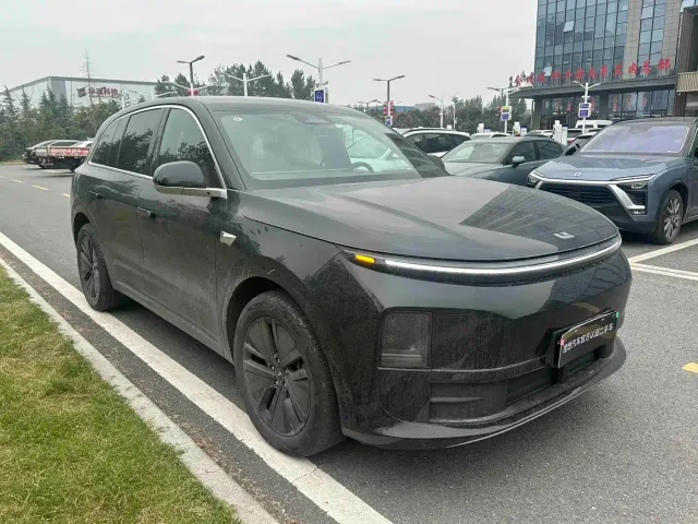 Li Auto L6 — Фото автомобиля 3