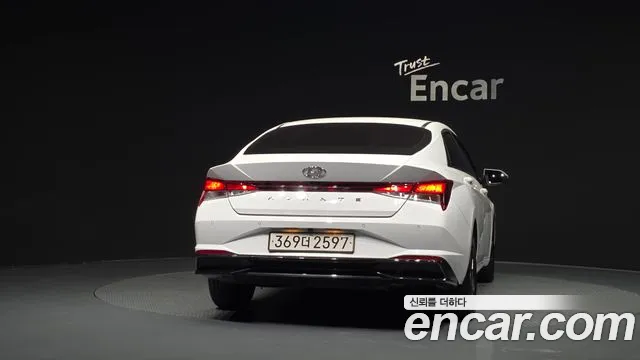 Hyundai Avante CN7 — Фото автомобиля 4