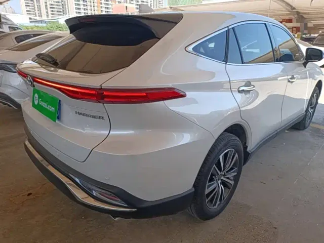 Toyota Harrier — Фото автомобиля 6
