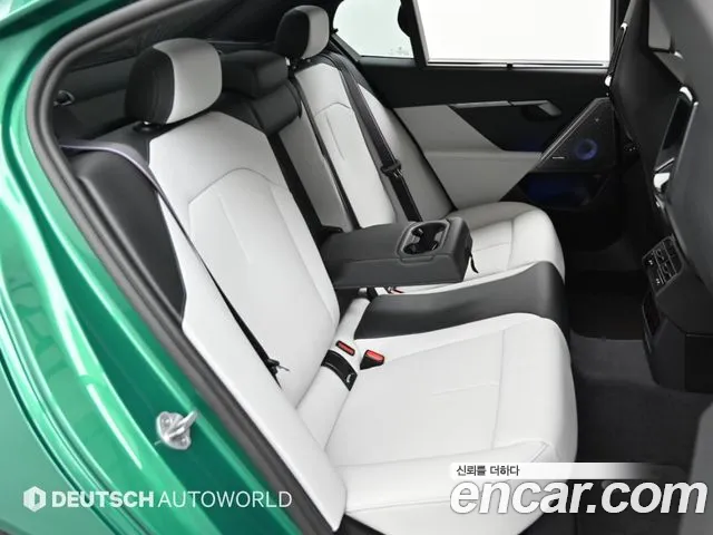 BMW M5 — Фото автомобиля 12