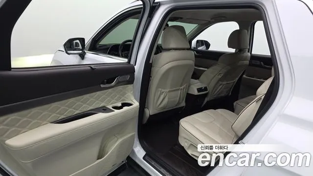 Hyundai Palisade Palisade Дизель 2.2 2WD — Фото автомобиля 11