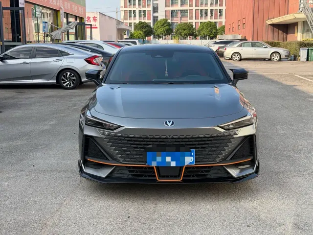 Changan UNI-V — Фото автомобиля 2