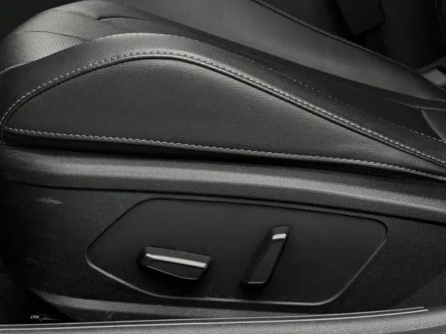 Hyundai Elantra — Фото автомобиля 16