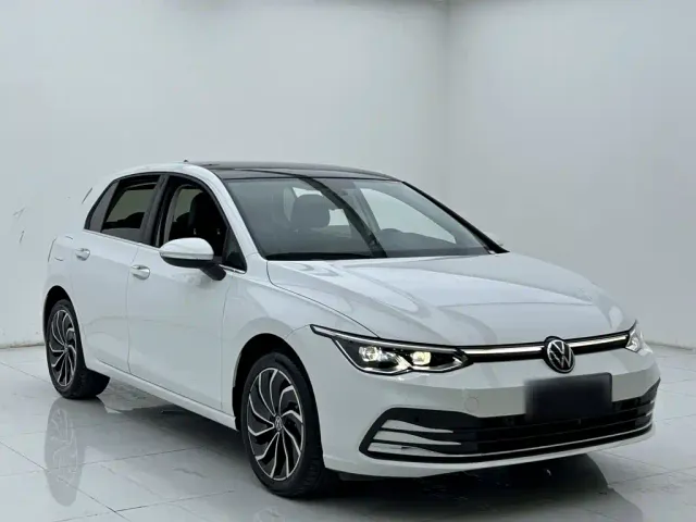 Volkswagen Golf — Фото автомобиля 24
