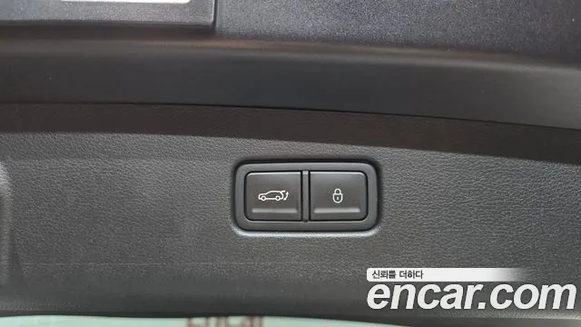 Genesis GV70 — Фото автомобиля 23