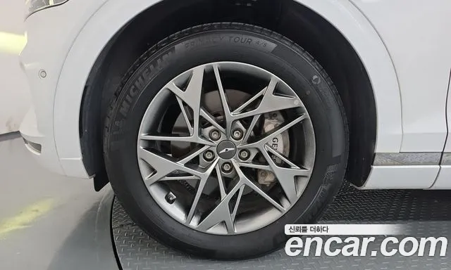 Genesis GV70 — Фото автомобиля 5