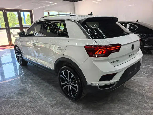 Volkswagen T-Roc — Фото автомобиля 4