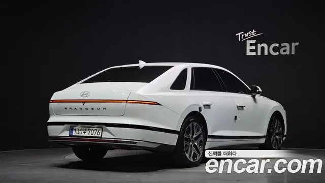 Hyundai Grandeur — Фото автомобиля 2
