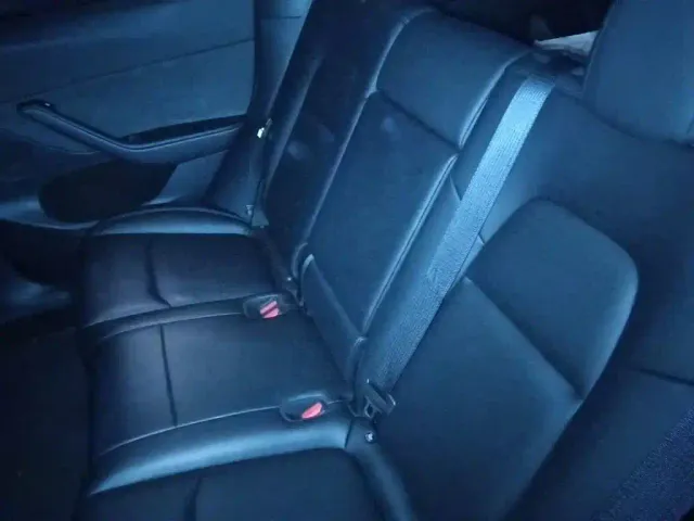 Tesla Model Y — Фото автомобиля 18