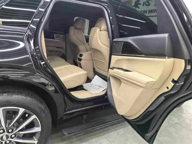 Cadillac XT5 — Фото автомобиля 15