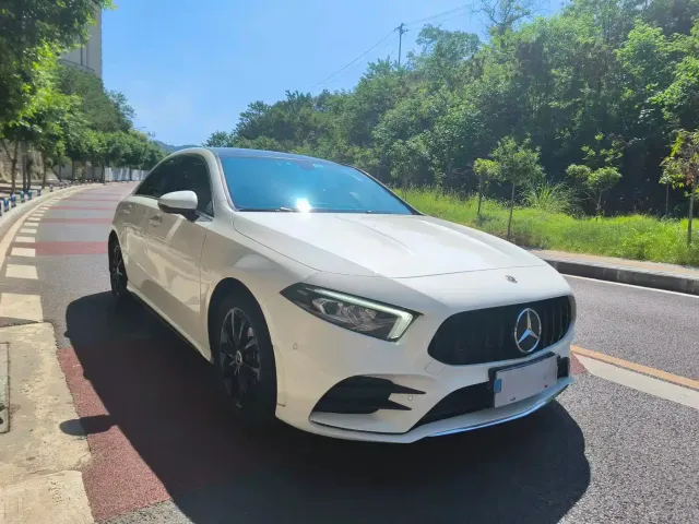 Mercedes-Benz A-Class — Фото автомобиля 3