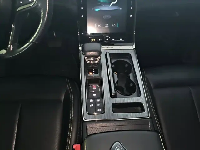 Roewe RX5 — Фото автомобиля 13