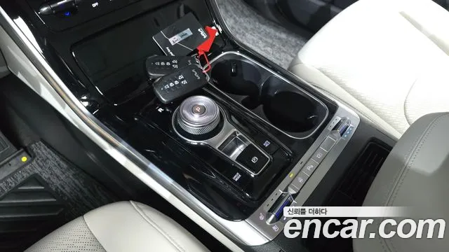 Kia Canival Carnival 4 поколение Бензин 7 мест Signature — Фото автомобиля 9