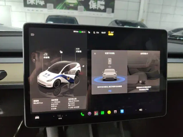 Tesla Model Y — Фото автомобиля 12