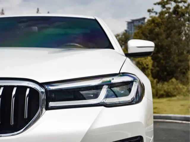 BMW 5 Series — Фото автомобиля 2