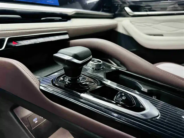 Geely Xingyue L — Фото автомобиля 15