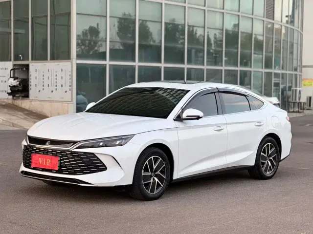 Фотография автомобиля — BYD Qin L