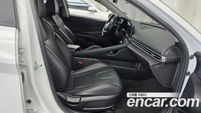 Hyundai Avante CN7 — Фото автомобиля 16