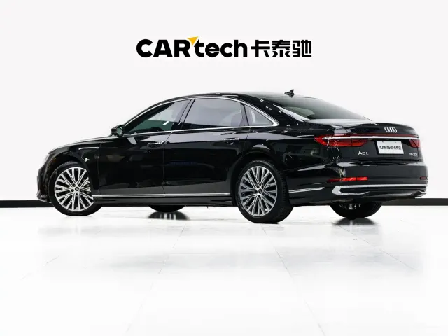 Audi A8 — Фото автомобиля 6