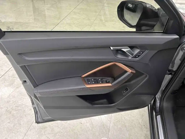 Audi Q3 — Фото автомобиля 15