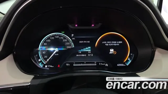 Genesis GV70 — Фото автомобиля 8
