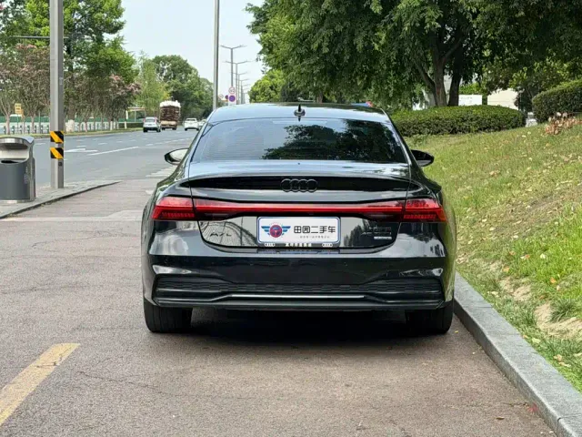 Audi A7L — Фото автомобиля 5