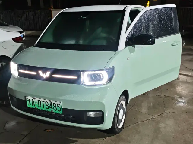 Фотография автомобиля — Wuling Hongguang Mini EV