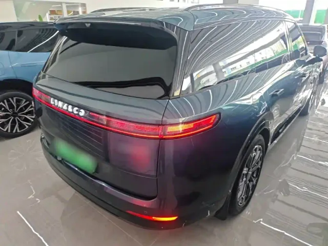 Lynk & Co 900 — Фото автомобиля 6