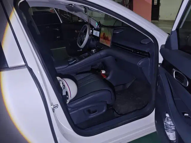 Geely Galaxy E5 — Фото автомобиля 8
