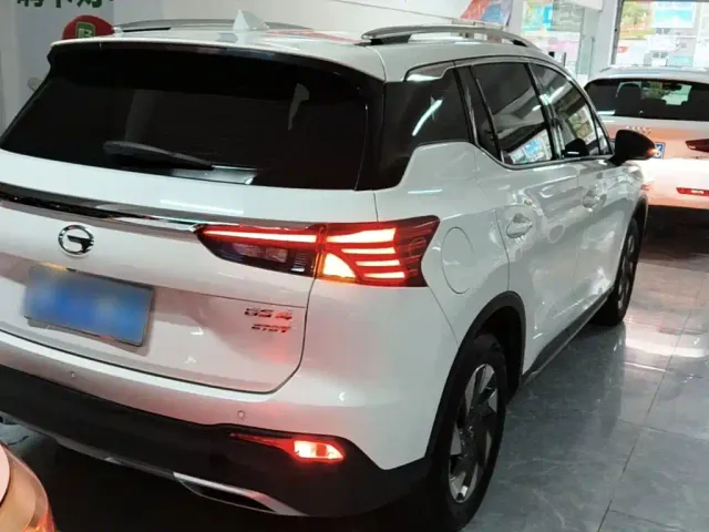 GAC Trumpchi GS4 — Фото автомобиля 4