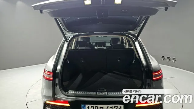 Genesis GV70 2.5T Бензин AWD — Фото автомобиля 20