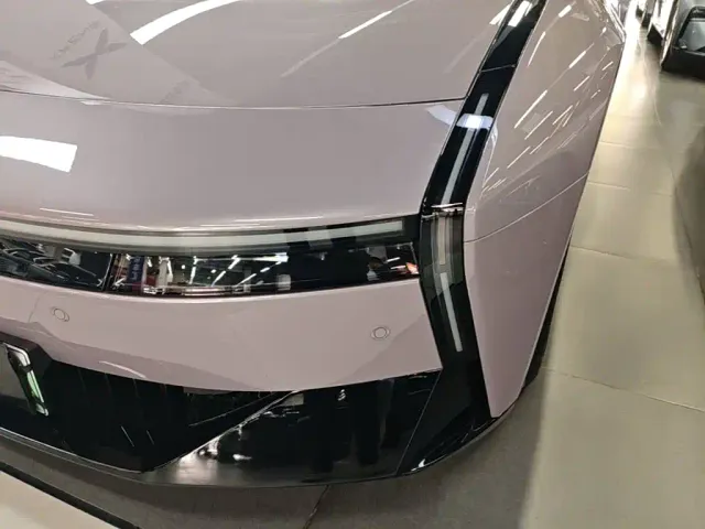 Xpeng P7 — Фото автомобиля 23