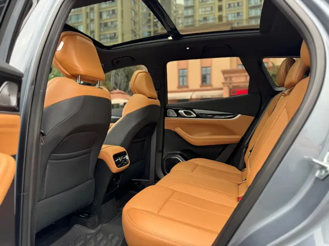 Geely Boyue L — Фото автомобиля 19