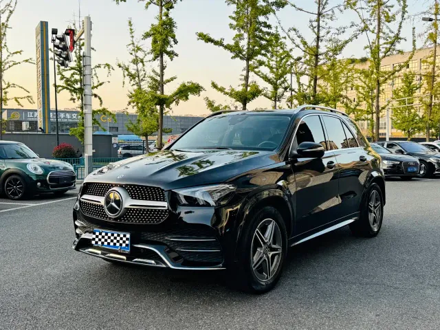 Фотография автомобиля — Mercedes-Benz GLE-Class