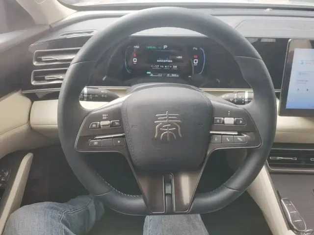 BYD Qin L — Фото автомобиля 10
