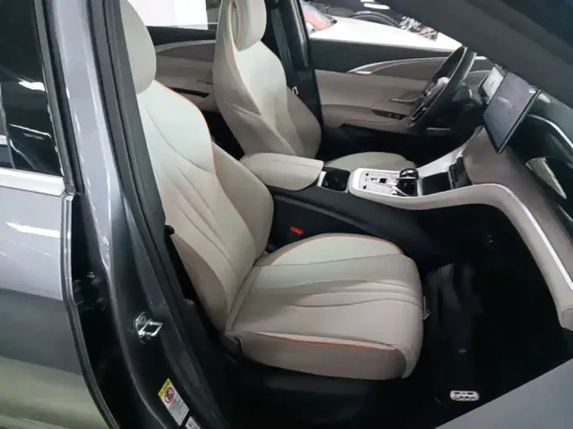 BYD Song Pro — Фото автомобиля 3