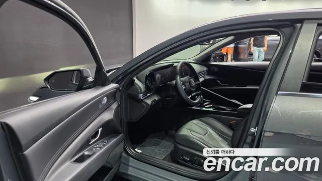 Hyundai AVANTE Новый Avante (CN7) — Фото автомобиля 10