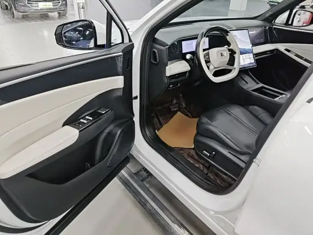 Geely Galaxy L7 — Фото автомобиля 15