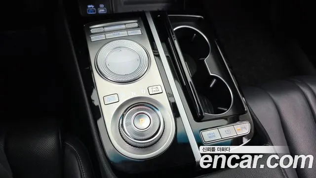 Genesis G80 Бензин 2.5 турбо AWD — Фото автомобиля 9