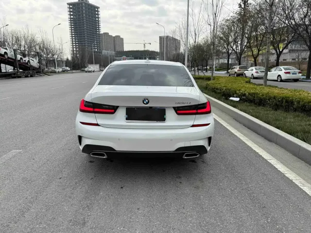 BMW 3 Series — Фото автомобиля 19